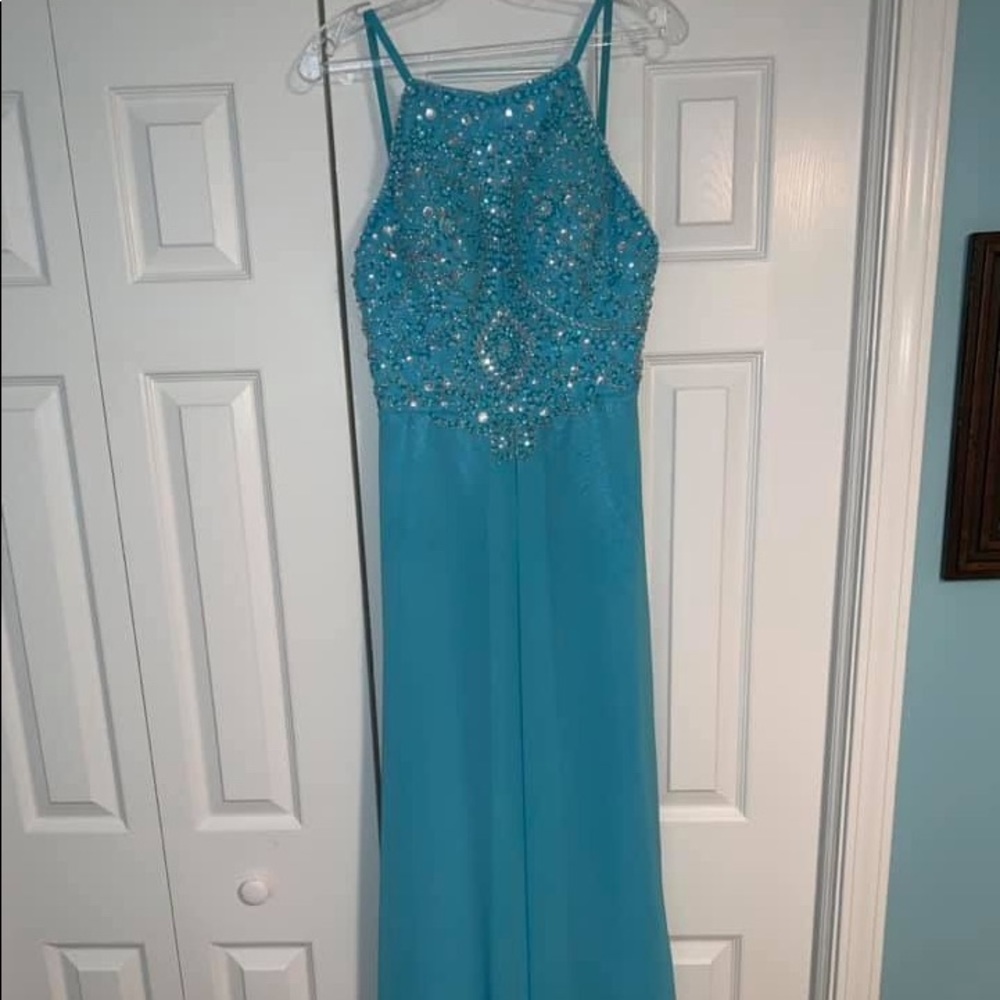 Blue prom/formal dress. Fits size 4/6